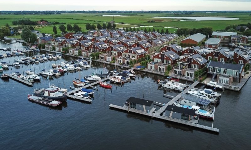 vakantiepark met jachthaven in noord holland